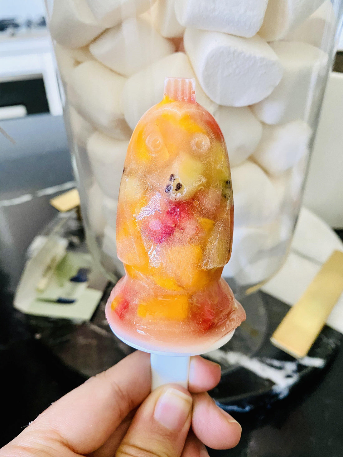 Fresh Fruit Ice Lollies with the Perfect Twist - Little IA